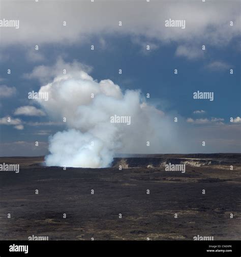 Halemaumau crater of Kilauea volcano, Big Island, Hawaii Stock Photo ...