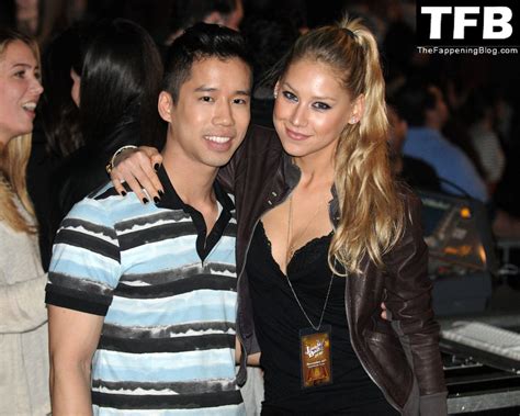 Anna Kournikova Nude Sexy Collection 150 Photos Video TheFappening