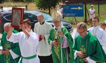 Msza św pod przewodnictwem Ks Arcybiskupa Wiktora Skworca Parafia