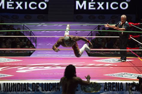 Lucha Libre at Arena México - Bloomberg