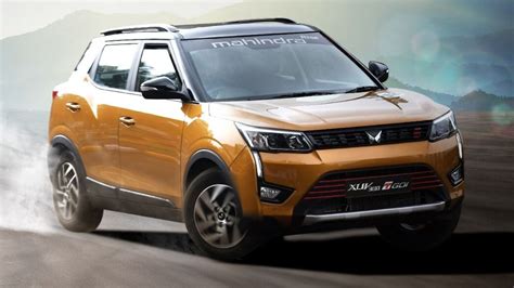 Mahindra XUV300 gets two new entry-level variants - Car Insurance ...