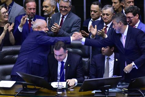 Quem vai piscar primeiro na relação Lula Arthur Lira 13 02 2024