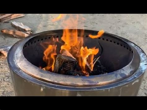 Solo Stove Bonfire 2 0 With Stand Smokeless Fire Pit Review YouTube