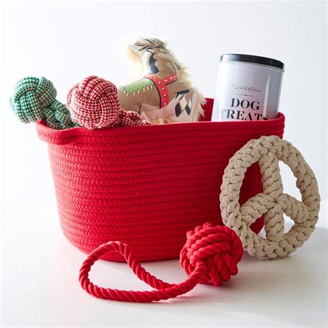 The Best Christmas Gift Baskets 2022: 1-800 Baskets, Wiliams Sonoma ...