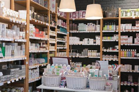 ВАРНА 🌊 В магазина на Cosmetics... - Cosmetics Bulgaria