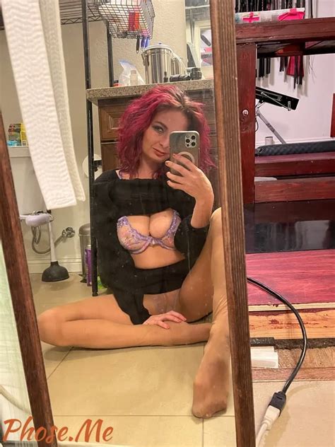 Horny Milf Ashley Taking Pics In Tan Pantyhose 25 Nude Pics XHamster