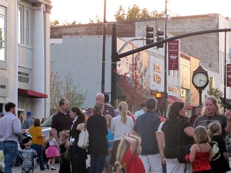 17 best images about Downtown Starkville on Pinterest | Dog day, Clock ...