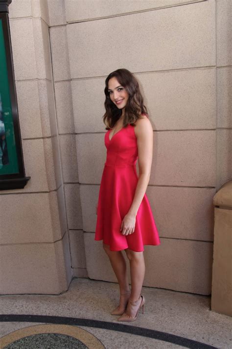 Is Gal Gadot Hot 35 Photos Of Wonder Woman Gal Gadot