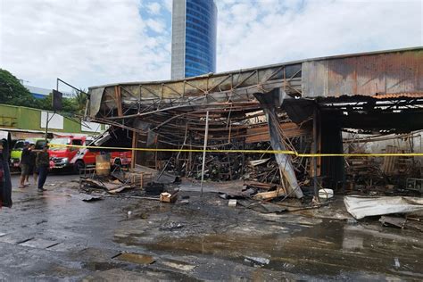 Pasar Mobil Kemayoran Kebakaran Diduga Akibat Korsleting