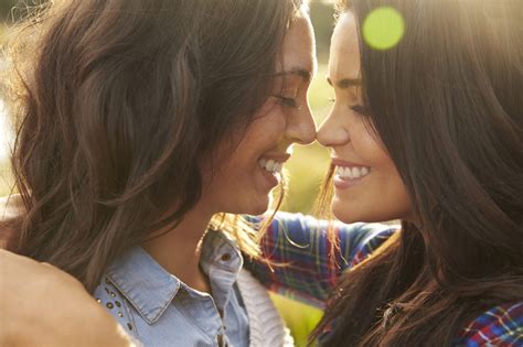 4 Tips For Coming Out As A Lesbian And Embracing Your Sexuality Cgpinoy