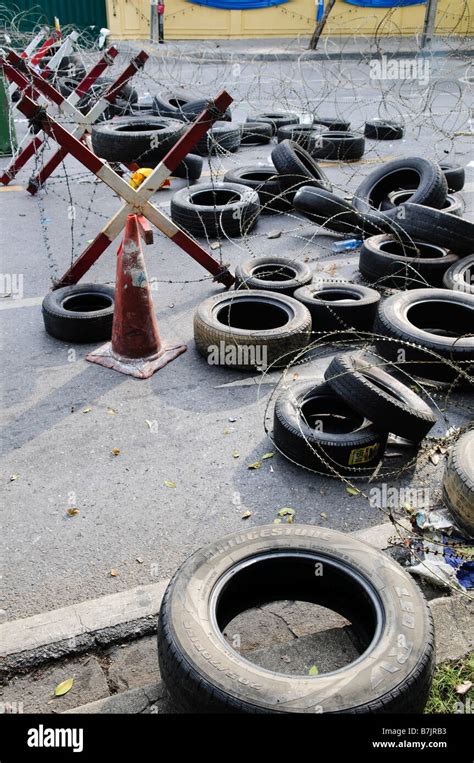 Razor Wire Barricades In Bangkok Thailand 2008 Stock Photo Alamy