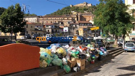 Cartoline da Cosenza la città bella invasa dai rifiuti quicosenza