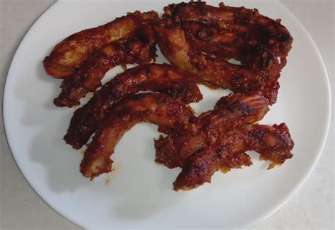 Как вкусно замариновать и приготовить куриные шейки