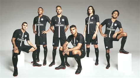 Psg Lan A Uniformes Alternativos Para A Champions Logo Da Jordan