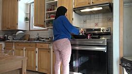 Unfaithful Muslim Milf Is Shocked By The Size Of His Cock XNXX