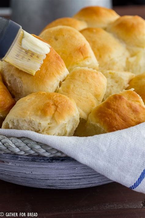 Amish Dinner Rolls Soft Yeast Rolls Recipe For Warm Fluffy Buns Made