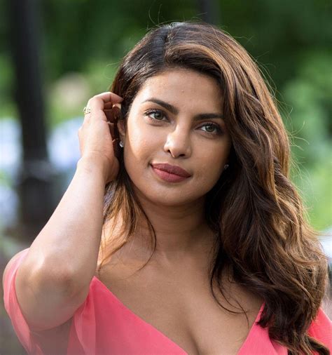 Priyanka Chopra Recent Hd Wallpapers