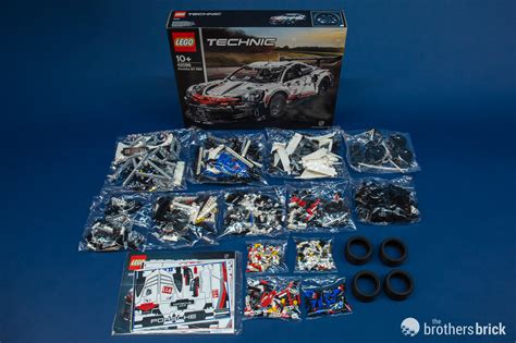 2019's LEGO Technic 42096 Porsche 911 RSR is 1,500 pieces of lean ...
