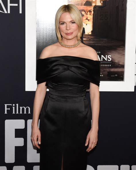 Michelle Williams Maman Pour La 3e Fois Superbe Apparition Sur Tapis