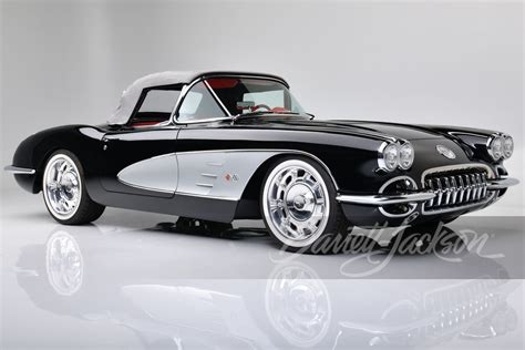 1958 CHEVROLET CORVETTE CUSTOM CONVERTIBLE Front 3 4 251565