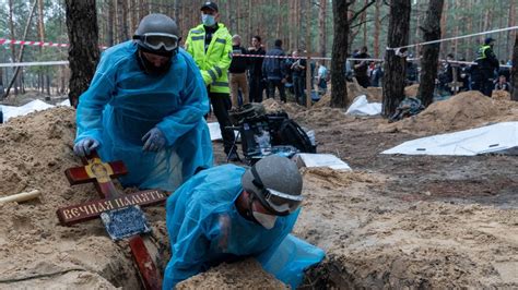 Kolejne masowe groby na Ukrainie Wiceszef MON Rosja nie zmieniła