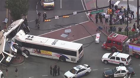 Photos Deadly Bus Crash In Newark N J