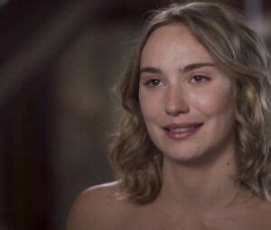 Deborah Francois Nude Loue Moi 2017 Video Best Sexy Scene HeroEro Tube