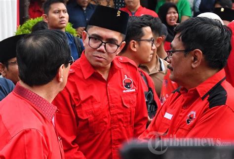 Tokoh Tokoh PDI Perjuangan Yang Turut Ziarah Ke Makam Bung Karno Foto