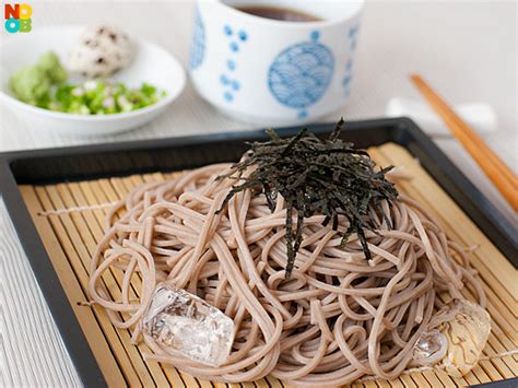 zaru soba japanese cold noodles recipe noobcookcom
