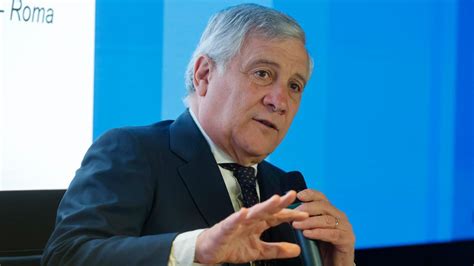 Italia Francia Tajani Giusto Non Andare A Parigi Dopo Gli Insulti