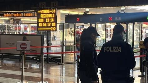 Droga E Furti Serie Di Controlli Della Polizia Contro Nella Zona Della