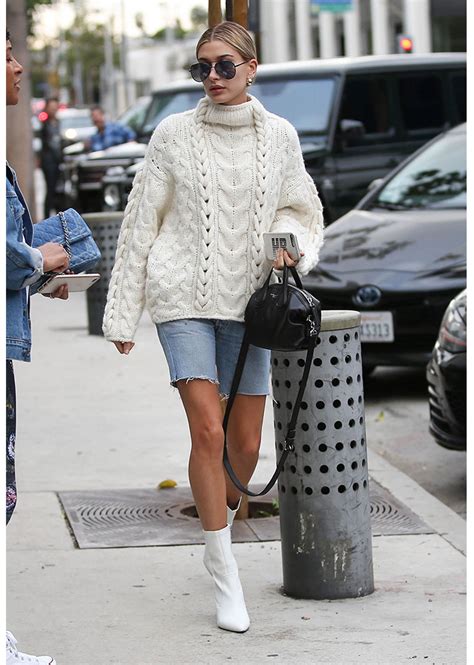 Hailey Baldwin Best Street Style Fashion Looks | StyleCaster