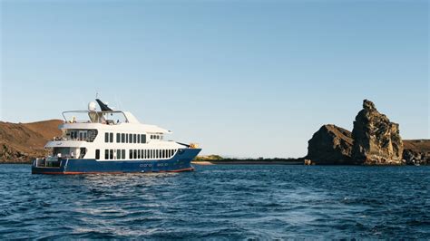 Small Ship Cruising | Galapagos Unbound