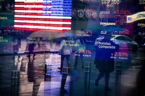 Wall Street Dibuka Koreksi Pasar Waspadai Data Ekonomi As Pekan Ini