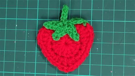 How To Crochet Strawberry Applique Free Crochet Pattern Of Fruit