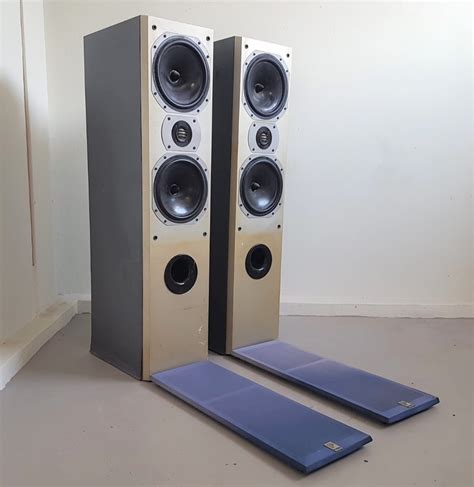 Professional Planet Audio Speaker System Watts Each Earth Model