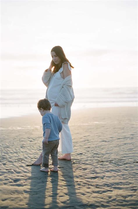 10 Hot Sexy Alicia Lund Bikini Pics