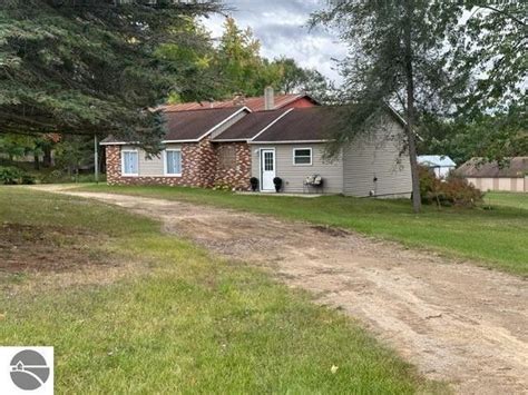 Farwell Isabella County Mi House For Sale Property Id 417975391