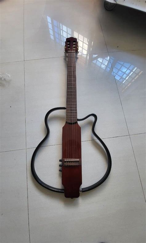 Silent guitar, Hobbies & Toys, Music & Media, Musical Instruments on ...