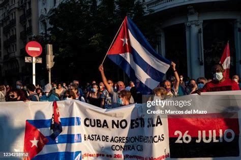 Us Cuban Protest Flag Photos and Premium High Res Pictures - Getty Images