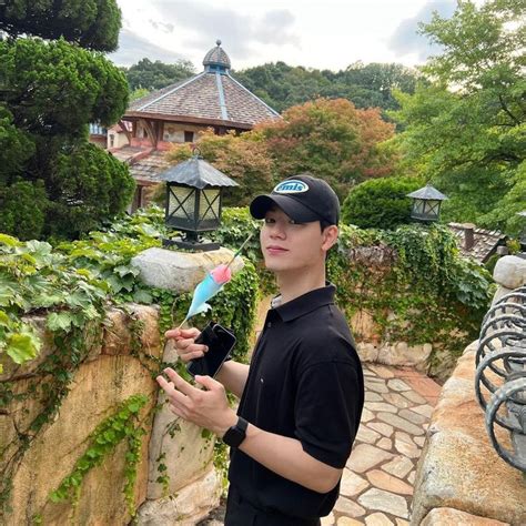 Pin By Elppa On Bunch Of Hot Bois In 2024 Korean Actors Actors Bae