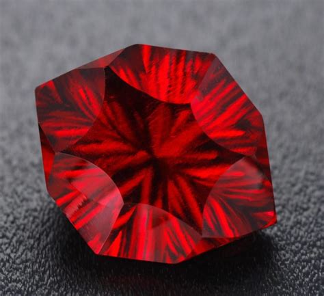 Berilo Vermelho Conhe A Mais Sobre Essa Rara Pedra Preciosa