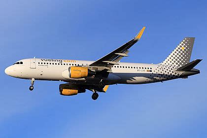 TC FHN Freebird Airlines Airbus A320 214 WL