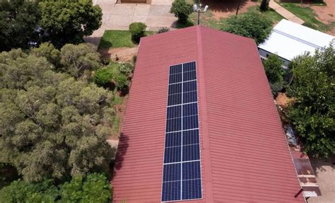 La Chambre africaine de lénergie veut illuminer les écoles du