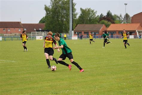 Album Victoire Des Seniors B Qui Assure Le Maintien Club