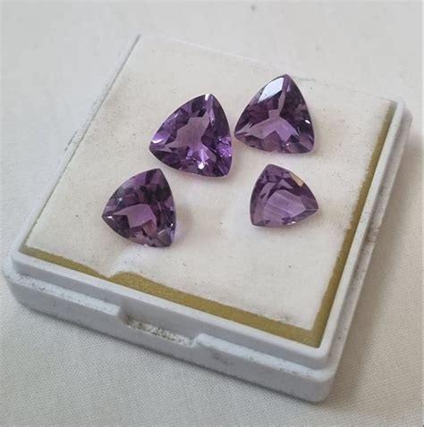 Purple Trillion Amethyst Stone For Jewelry At Rs Carat In Jaipur