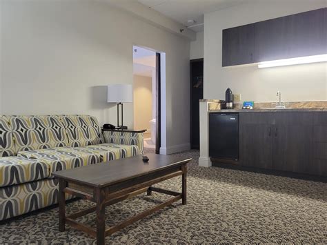 Guestrooms & Suites | Vernon, NY | Vernon Downs