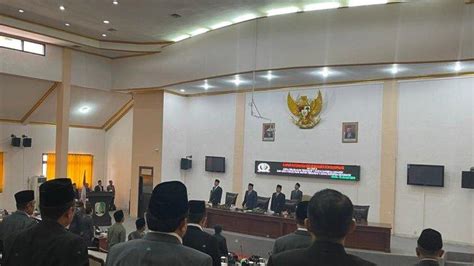 Sebanyak 45 Anggota DPRD Sampang Periode 2019 2024 Berakhir Agustus