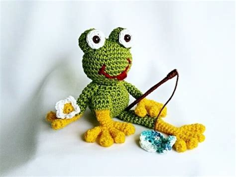 Ferdinand Frog Amigurumi Crochet Pattern