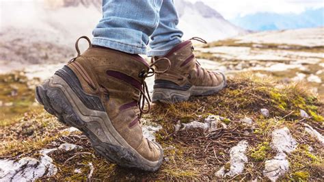 5 Best Hiking Boots For Men - Adventurert